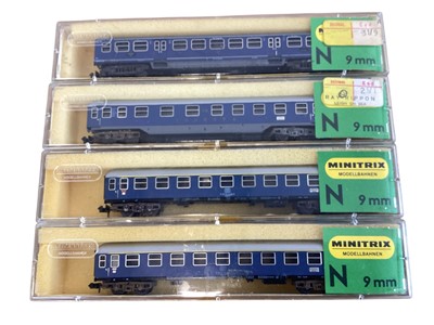 Lot 1918 - Minitrix N Gauge DB blue coaches No.s 3010, 3012, 3023 & 2024, plus SBB green coaches No.s 3011, 3020, 3026 & 3027, all boxed (8)