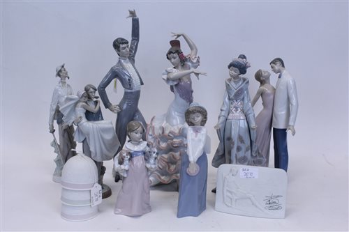 Lot 2070 - Selection of Lladro porcelain figures -...