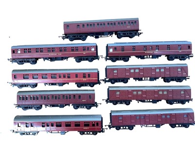Lot 1936 - Tri-ang TT Gauge BR maroon coaches including two sleeping cars & freight, all loose (9)