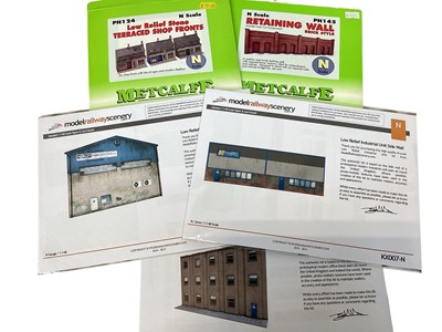 Lot 1902 - Selection of railway modelling scenery including N & OO Gauge paper & card building kits, N Gauge people, vehicles & accessories (4 boxes)