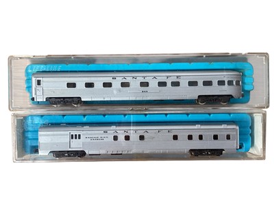 Lot 1986 - Rivarossi N Gauge 2-8-4 American Railroads tender locomotive No.9185, Santa Fe Baggage Mail Express No.2662 & 2-16-2 Santa Fe static model with 12 wheel tender 2199 (4)