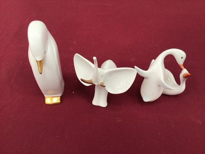 Lot 1165 - Herend porcelain figure of two swans numbered 5192, together with other Hungarian items