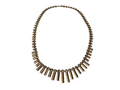 Lot 32 - 1970s 9ct gold fringe style necklace