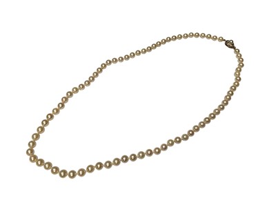 Lot 33 - Cultured pearl necklace with 18ct gold clasp