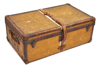 Lot Antique Louis Vuitton trunk