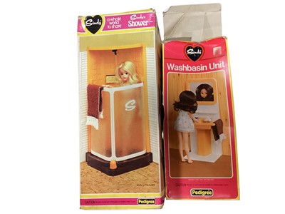 Lot 2079 - Pedigree vintage Sindy doll bathroom accessories including Shower No.44573, Toilet No,44551, Bath No.44540 & washbasin No.44541, boxed (4)