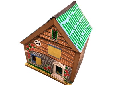 Lot 2081 - Decorative hardboard dolls house with furnishings & Womble soft toy (2)