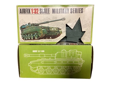 Lot 2085 - Airfix 1:32 scale Military Series Vehicles including Abbot S.P.Gun (x2), German Half-Track, Bedford R.I. Truck (x2), all boxed (5)