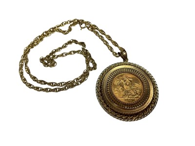 Lot 123 - Queen Elizabeth II gold full sovereign, 1978, in 9ct gold pendant mount on 9ct gold chain