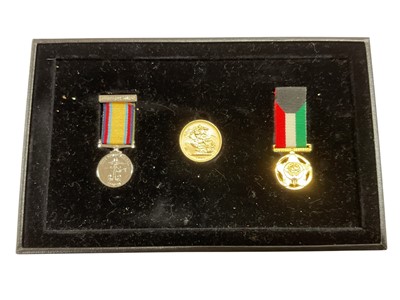 Lot 525 - G.B. - Gold Sovereign Elizabeth II 1980 UNC and two copy miniature Gulf War medals (1 item)