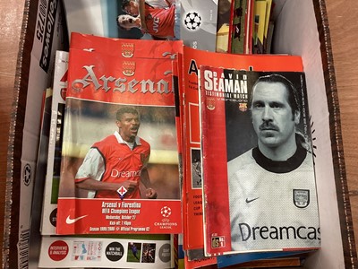 Lot 1465 - Large collection of football books relating to Arsenal including box of 1970s to 2000s Arsenal programmes (Approx. 170)