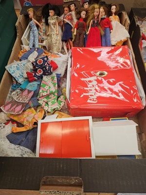 Lot 2058 - Pippa dolls no.2 (x8), Pippa doll no.3, inc. Pippa Penny Brown, Pippa Jasmine plus two Pete. Also a good selection of clothing and accessories and a red Pippa wardrobe.