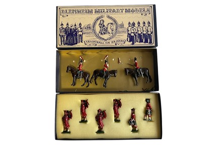 Lot 2513 - Blenheim Models lead soldiers Scottish Drummers, Scottish Pipers Black Watch, 16th Lancers and others (7)