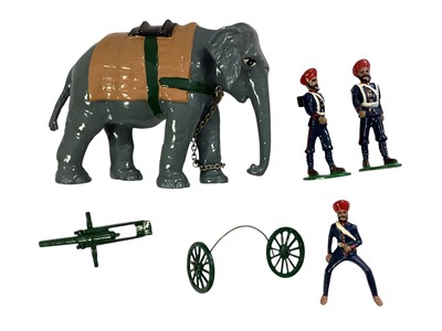 Lot 2518 - Selection of makers lead soldiers including Indian Regiments, French Soldiers on horseback, Queen on horseback plus others, all boxed (qty)