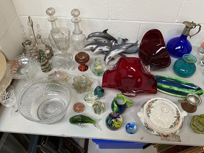 Lot 5025 - Group of glass and ceramics