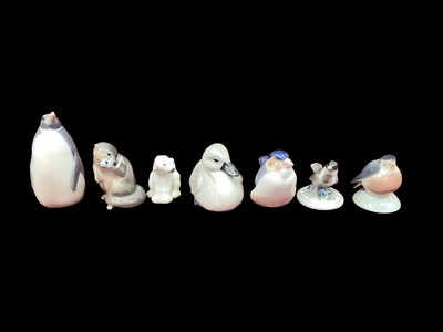 Lot 1220 - Seven Royal Copenhagen figures - Penguin model no. 139, Otter 2333, Polar bear 1873, Duck 362, Bird 1040, 2208 and 2238