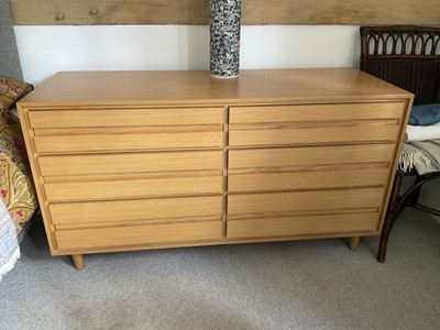 Lot 1229 - Heals oak plain front chest of drawers and another made to match