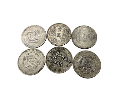 Lot 542 - World - Mixed coinage to include U.S. silver Dollar, China silver Dollars, South Africa silver Crowns, Jersey Silver Wedding £2 & other issues (Qty)