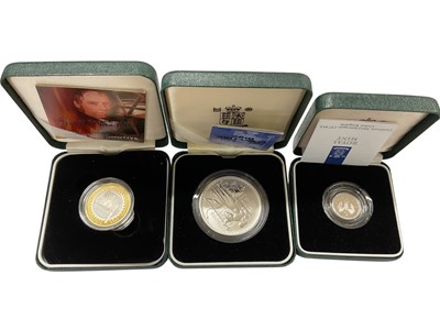 Lot 543 - G.B. - Mixed silver coinage to include Royal Mint cased silver proofs - Five Pence two coin set 1990 x 2, Ten Pence two coin set 1992, Two Pound two coin set 1997-1998, One Pounds 2003 x 2, Two...