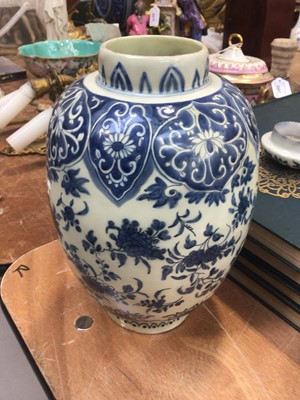 Lot 5054 - 18th century Dutch Delft ovoid vase and cover, in Chinese style