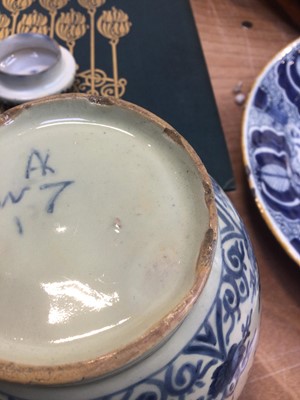 Lot 5054 - 18th century Dutch Delft ovoid vase and cover, in Chinese style