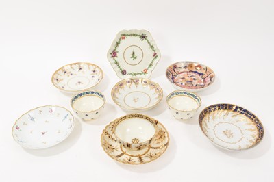 Lot 106 - Worcester teapot stand, and various tea bowls and saucers