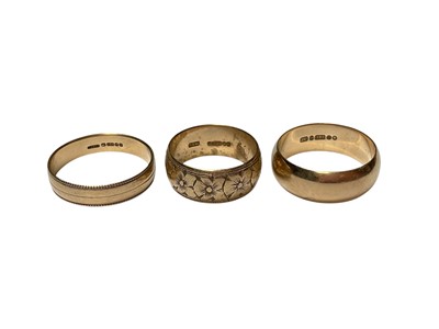 Lot 174 - Three 9ct gold wedding rings