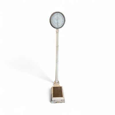 Lot 1311 - Antique set of Salters bathroom scales