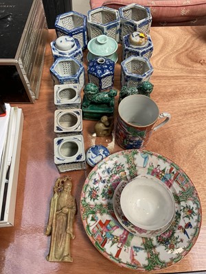 Lot 5001 - Group of Chinese and Japanese items, including an 18th century Mandarin porcelain tankard, a 19th century Canton dish, etc