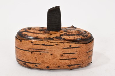 Lot 882 - Antique bentwood snuff box and cover