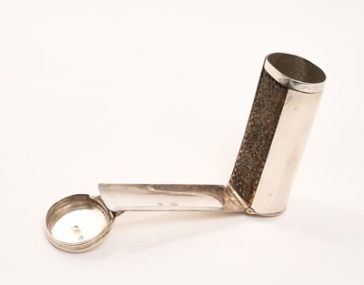 Lot George III silver nutmeg grater, of oval cylindrical form with hinged lid and front, (London 1817), maker Thomas & James Phipps, 6.7cm.