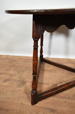 Lot 1239 - 19th century oak cricket table