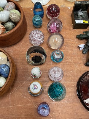 Lot 5048 - Group of paperweights and trinket boxes, including Caithness