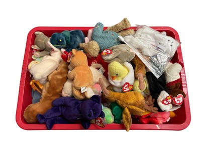 Lot 1730 - Beanie Babies including Doodle, Libearty, Beak, Skylar