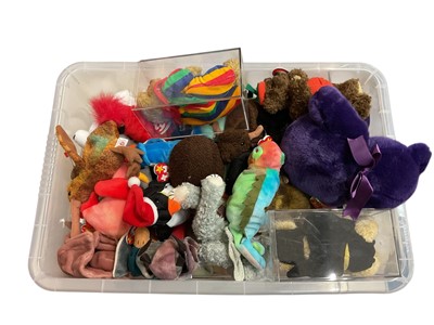 Lot 1736 - Beanie Babies including BeeZee, Piccadilly, Batty, Iggy, Scorch, Dickens, Sterling, large Princess etc (70+)