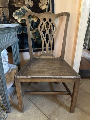 Lot 1501 - Pair of Georgian Chippendale style painted grained hall chairs with pierced shaped splats, solid seats, on square legs joined by stretchers