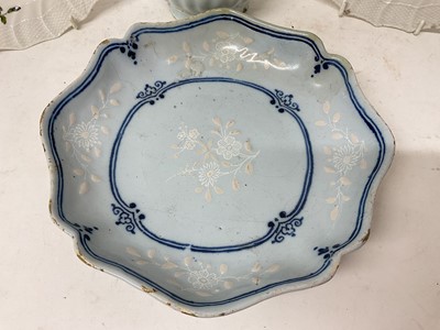 Lot 1534 - Group of ceramics