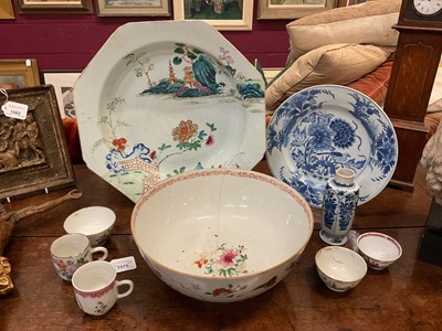 Lot 1575 - Group of Chinese porcelain