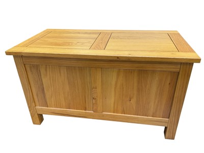 Lot 5204 - Modern blond oak trunk, 90cm wide x 48cm deep x 50cm high