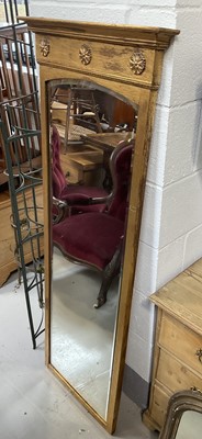 Lot 5231 - Edwardian dressing mirror with bevelled mirrored plate in gilt oak frame, 155cm x 58cm