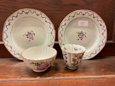 Lot 1712 - Group of Chinese porcelain