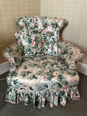Lot 1734 - Edwardian buttoned back chair with chintz upholstery
