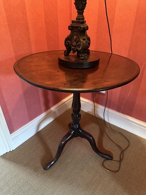 Lot 1751 - George III mahogany tripod table, circular top on turned column and three splayed legs