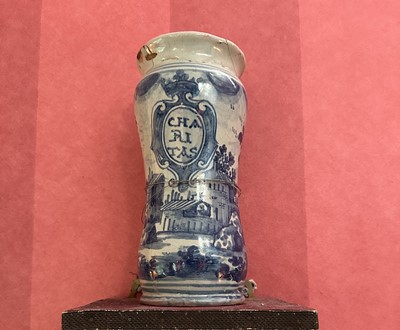 Lot 1771 - Pair of 18th century Italian blue and white drug jars