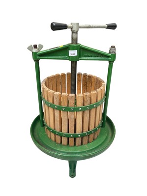 Lot 5242 - Vigo apple press