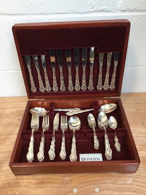 Lot 5054 - Oneida canteen of cutlery