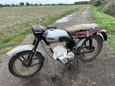 Lot 237 - Late 1950s / early 60s Triumph motorcycle, possibly a Tiger Cub. This classic bike formed part of our vendor's late husbands collection of classic motorcycles. Sadly there is no paperwork,V5 o...