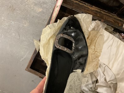 Lot 72 - Fine Edwardian High Sheriff's uniform with sword, in original tin trunk