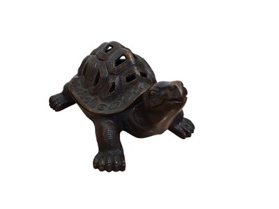 Lot 5129 - Contemporary bronze trinket box in the form of a tortoise, 15.5cm in overall length.