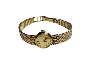 Lot 29 - Certina 9ct gold ladies wristwatch on integral 9ct gold mesh bracelet